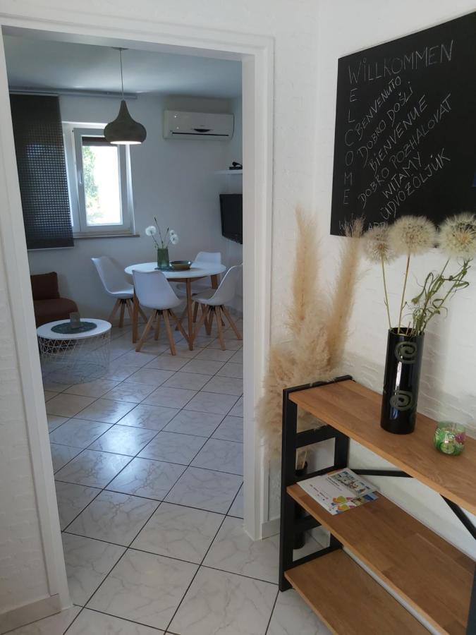 Ferienwohnung Mit 2 Schlafzimmer Oder Studio Apartment - Istrien-Fiorini Brtonigla Luaran gambar