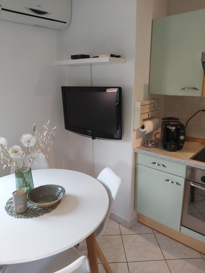 Ferienwohnung Mit 2 Schlafzimmer Oder Studio Apartment - Istrien-Fiorini Brtonigla Luaran gambar